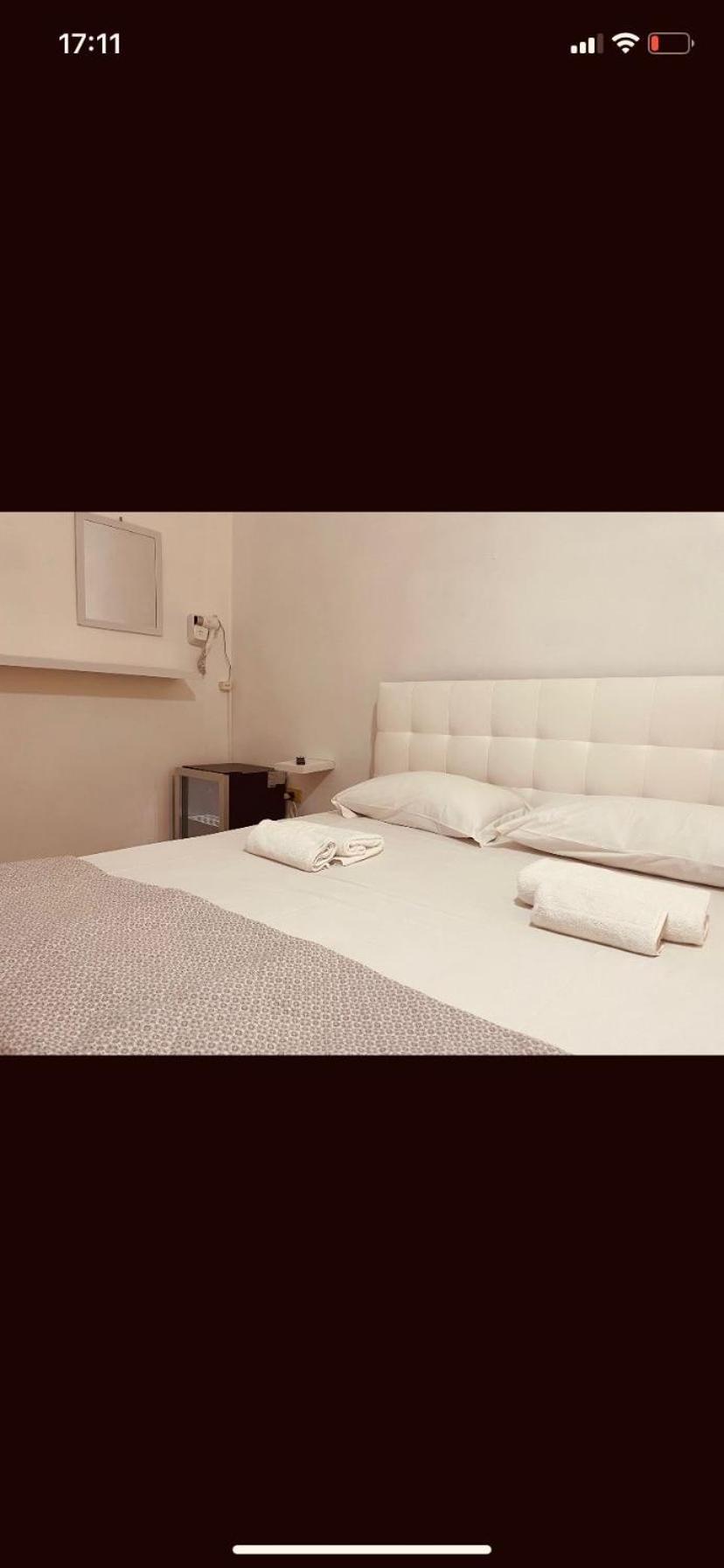 Hostel Bb La Fenice Napoli Eksteriør billede